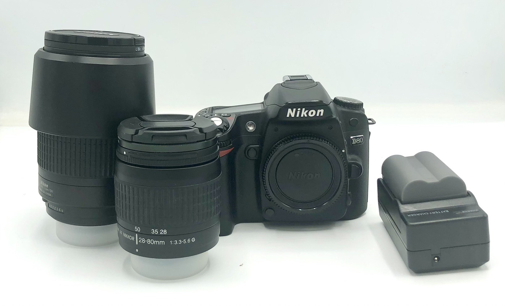 Nikon D80 デジタル一眼レフカメラ 28-80mm 70-300mm レンズ付き