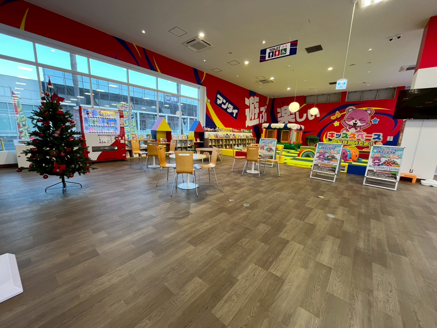 アミューズメントパーク万代 トリアス久山店の休憩スペース